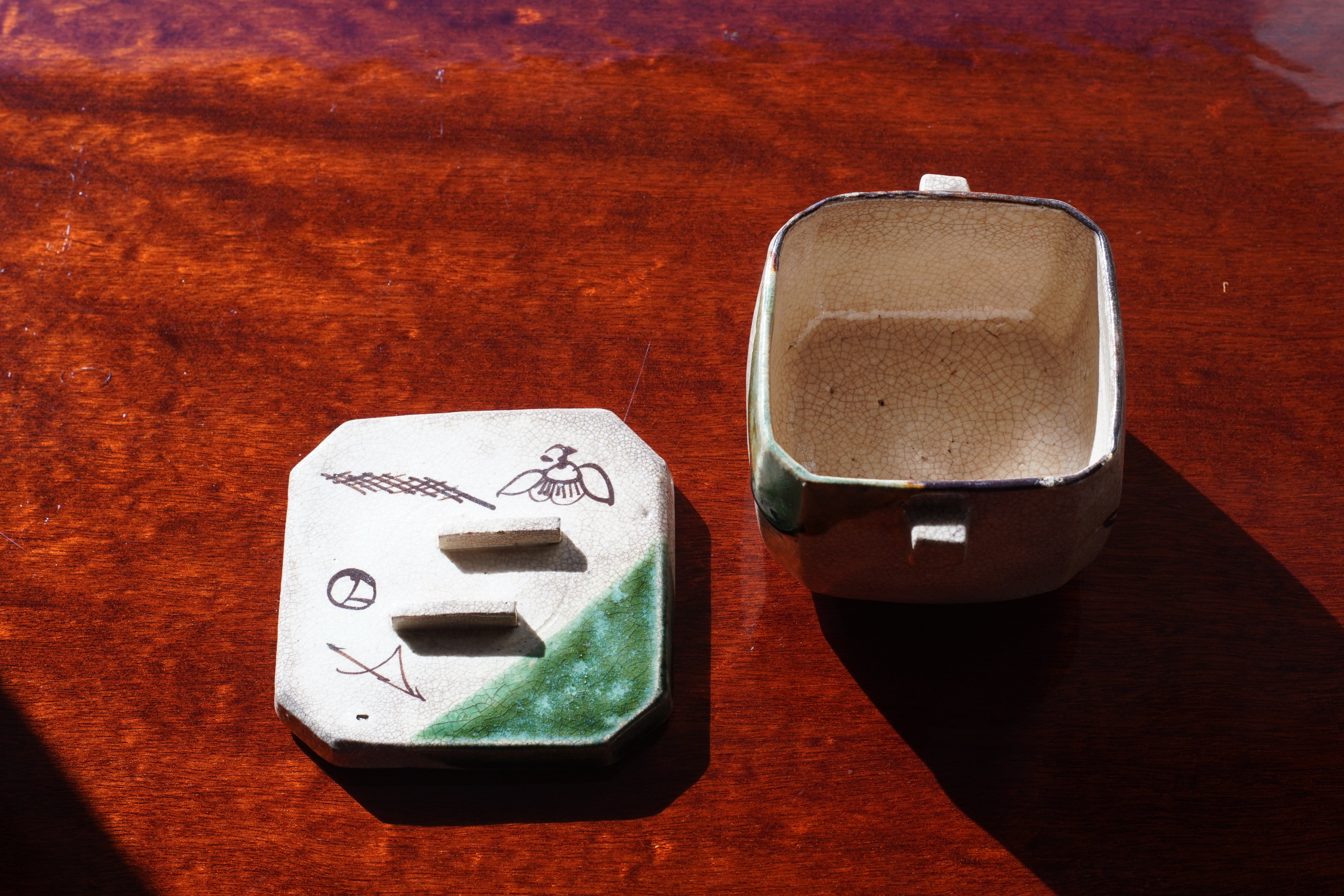 Oribe Octagonal Lidded Box — Tea Ceremony Kogo / Small Treasure Box from Edo period