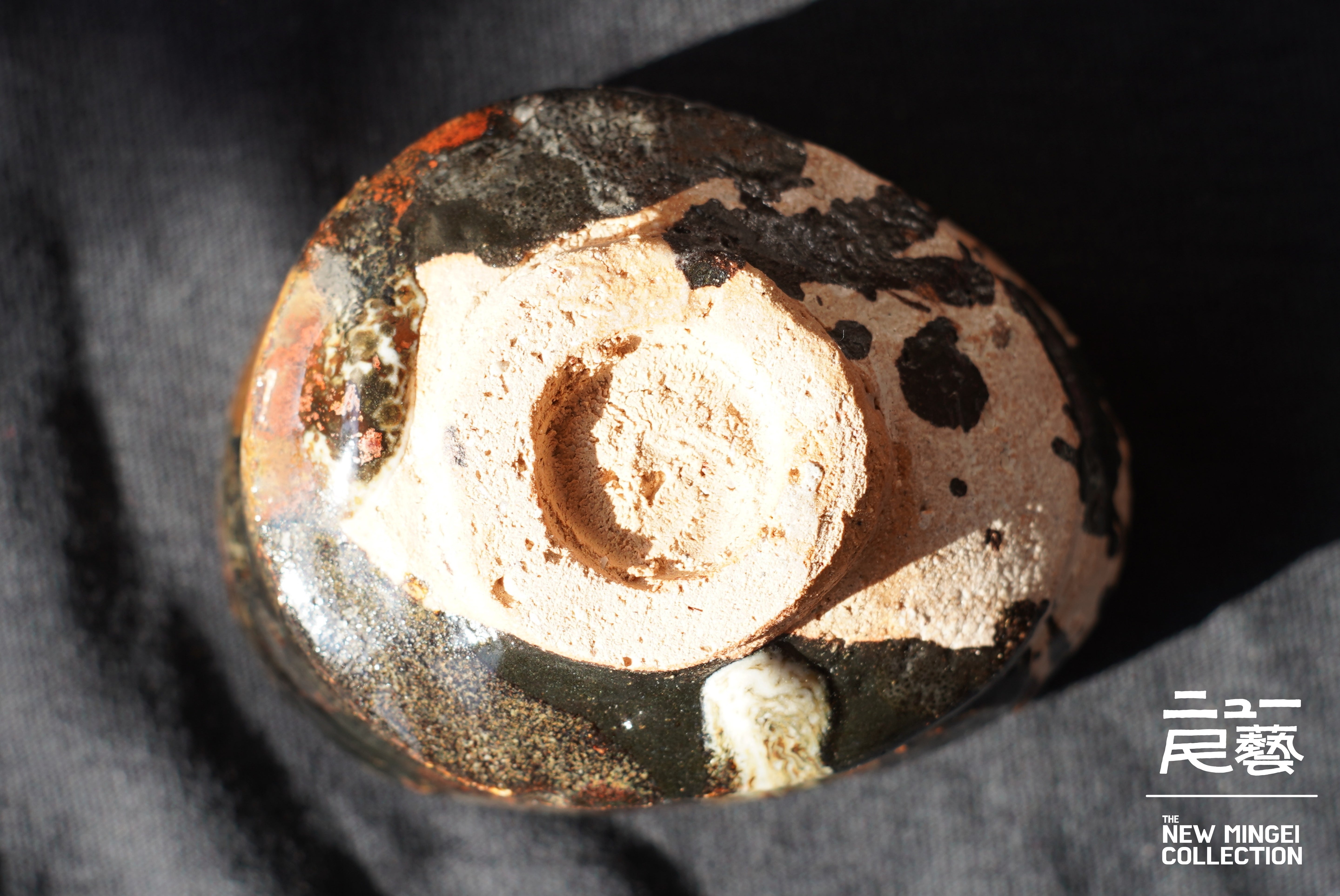 Momoyama-Spirit Oribe Kutsu Chawan｜Asymmetrical Tea Bowl