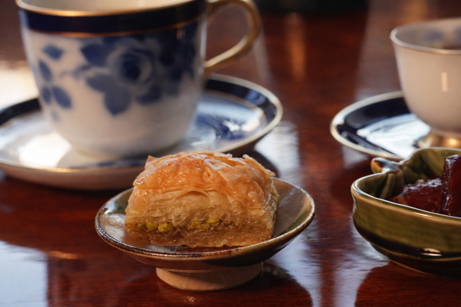 Oribe Autumn Grass-Motif Sweets Dish